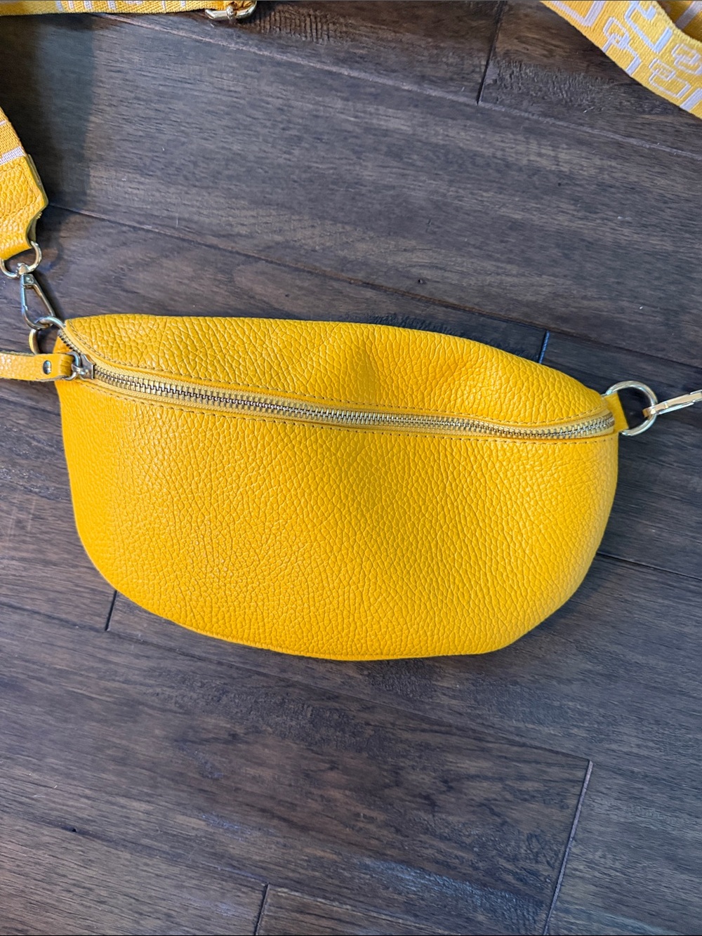 Yellow Leather Crossbody Belt Bag made in Italy - Picture 2 of 5